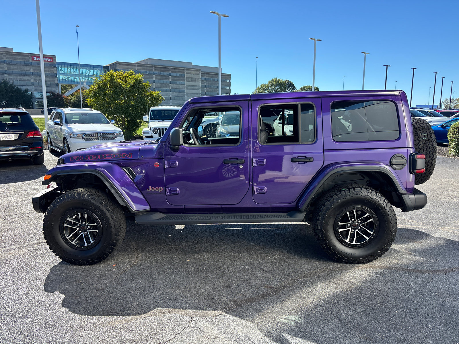 Used 2026 Jeep Wrangler Unlimited Rubicon AWD/4WD image 4