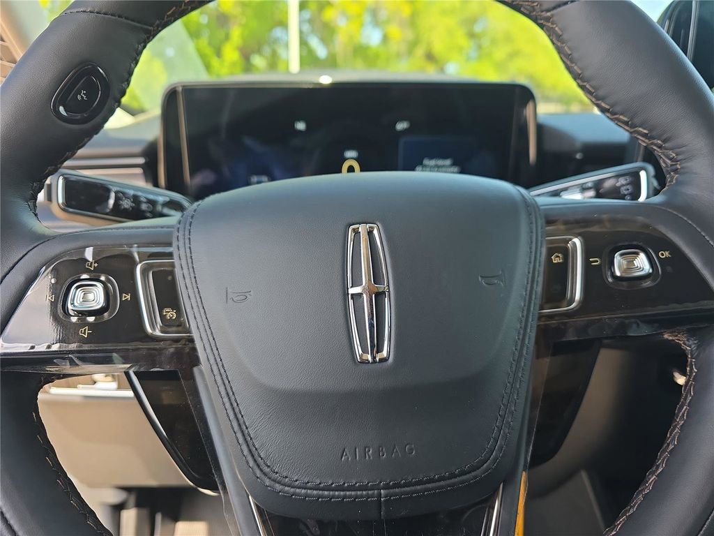 New 2026 Lincoln Aviator 2WD image 21