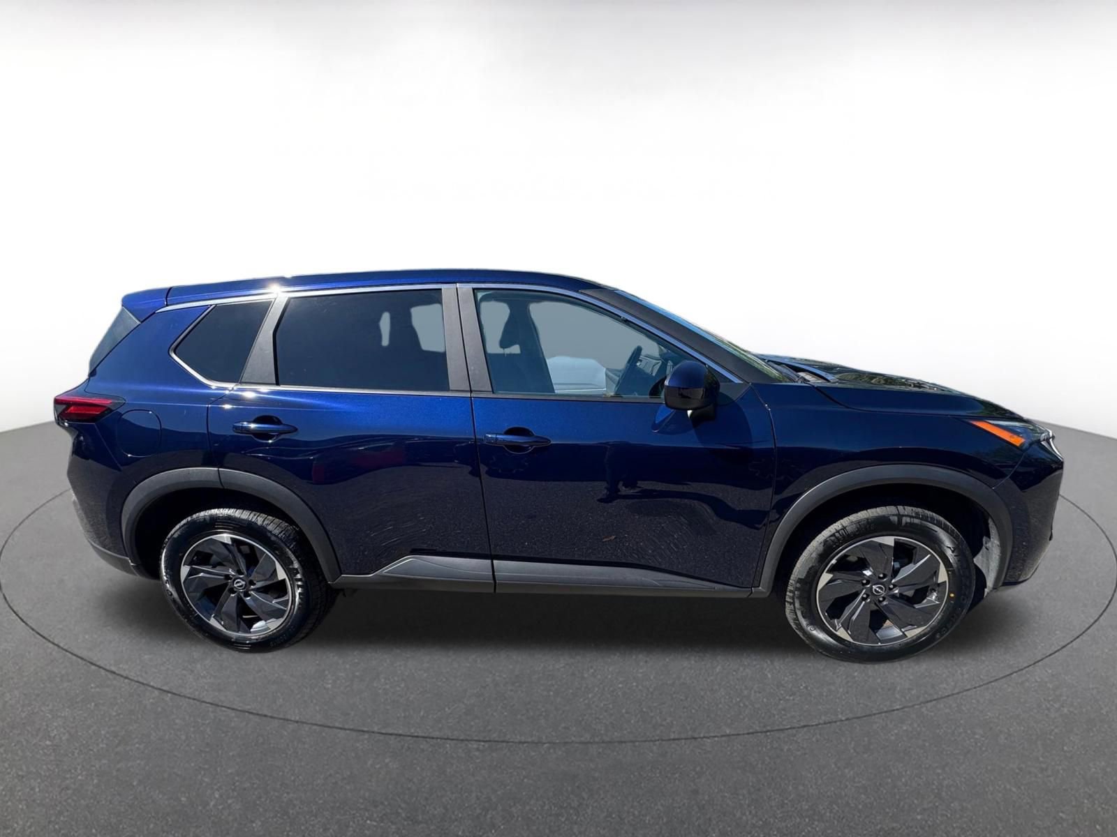 Used 2025 Nissan Rogue SV FWD image 15