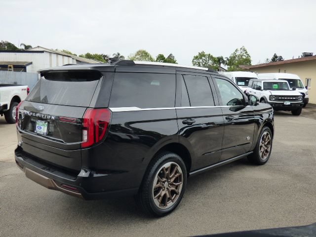 Used 2025 Ford Expedition King Ranch AWD/4WD image 3