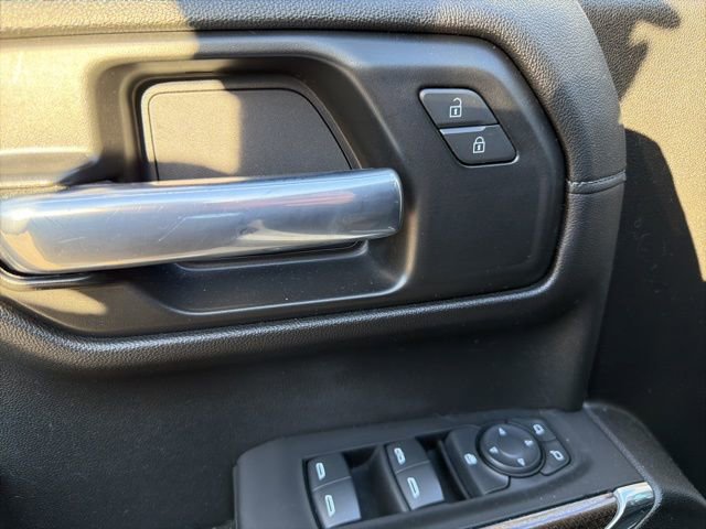 Used 2021 Chevrolet Silverado 1500 LT Trail Boss image 4