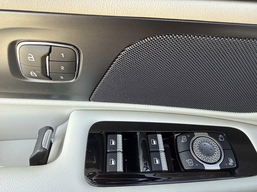 Certified 2026 Lincoln Nautilus Premier AWD/4WD image 19
