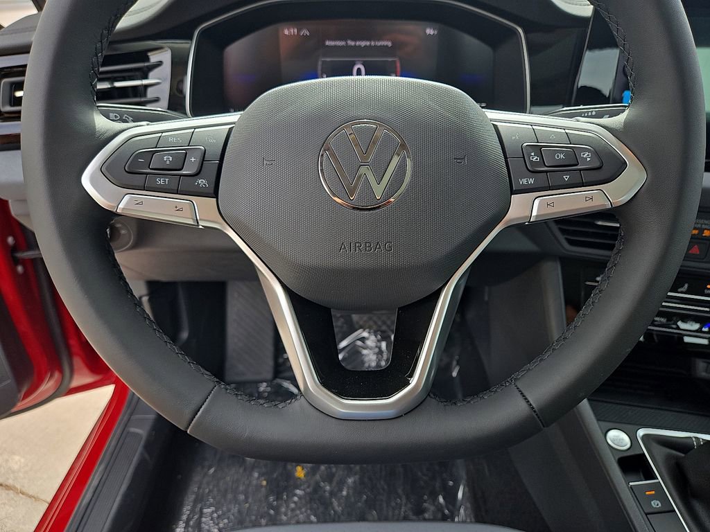 Used 2025 Volkswagen Jetta SE image 24