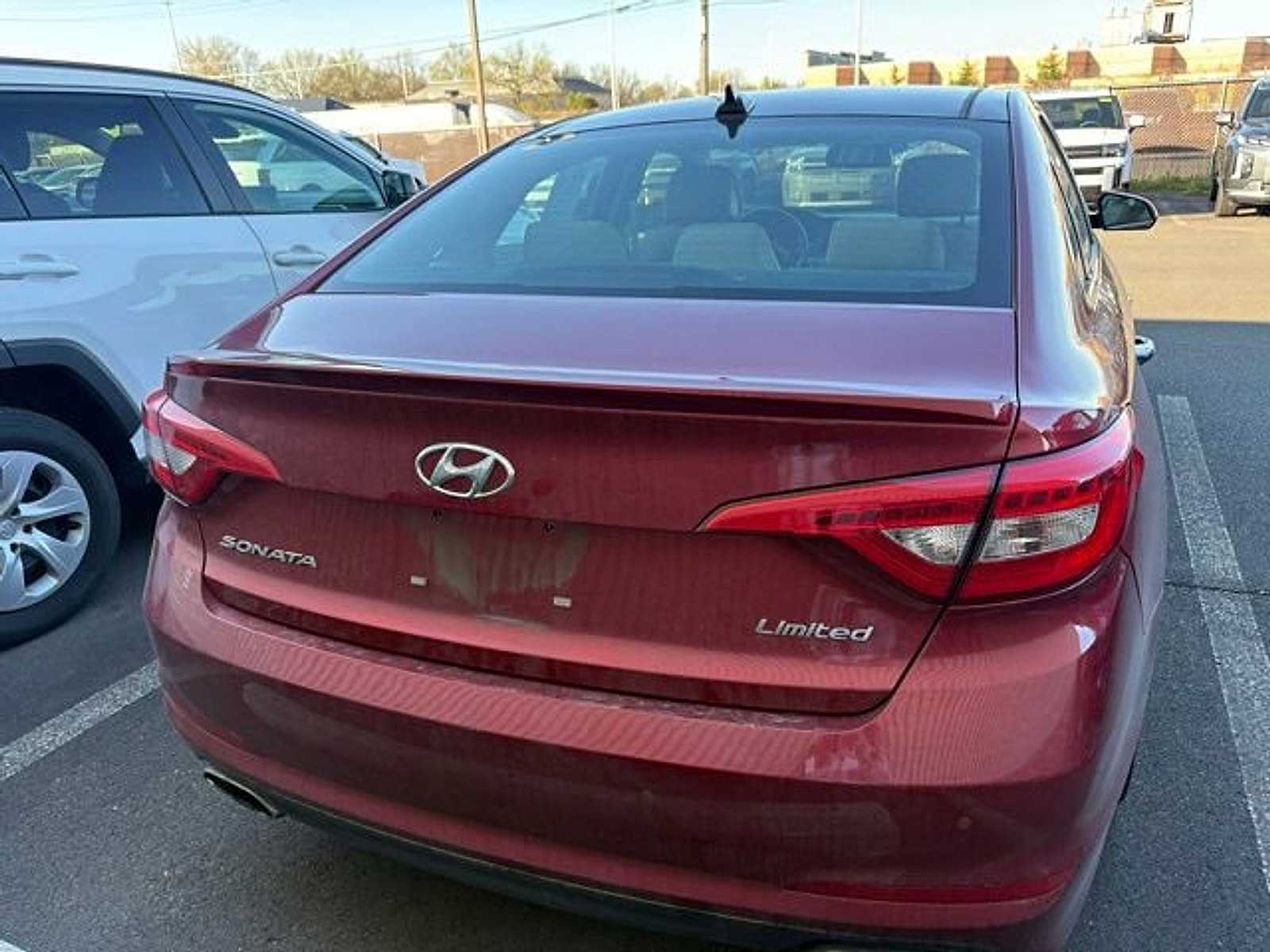 Used 2016 Hyundai Sonata Limited w/ Option Group 05 image 2