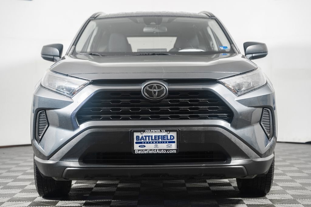 Used 2020 Toyota RAV4 LE image 2
