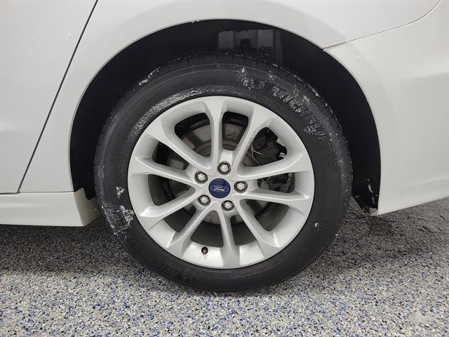 Used 2020 Ford Fusion SE image 5