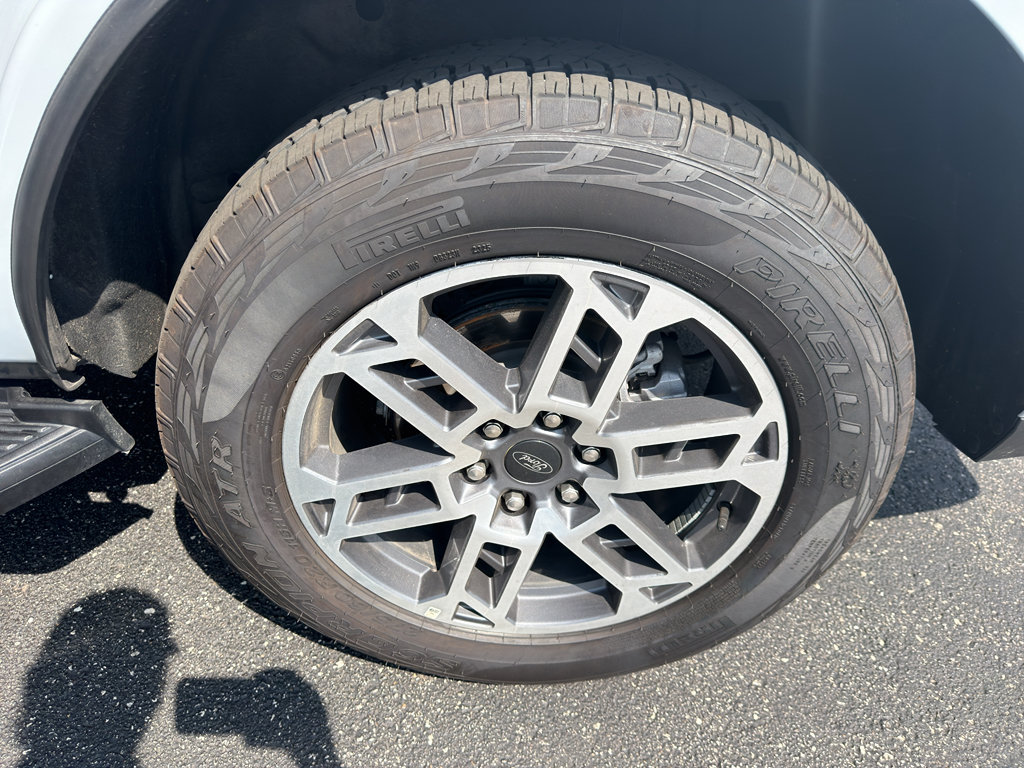 Used 2025 Ford Expedition Active AWD/4WD image 17