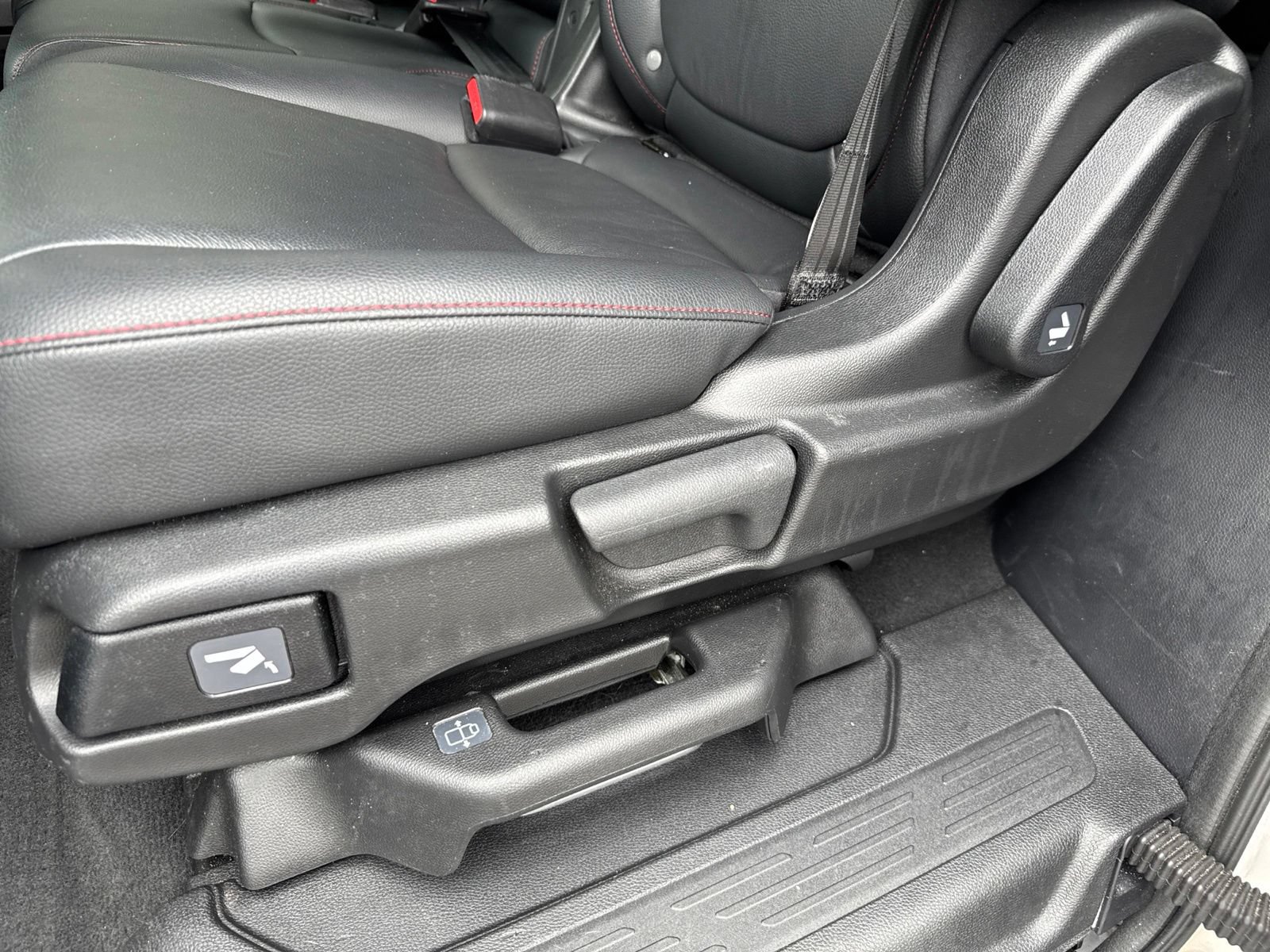 Used 2025 Honda Odyssey Sport-L image 15