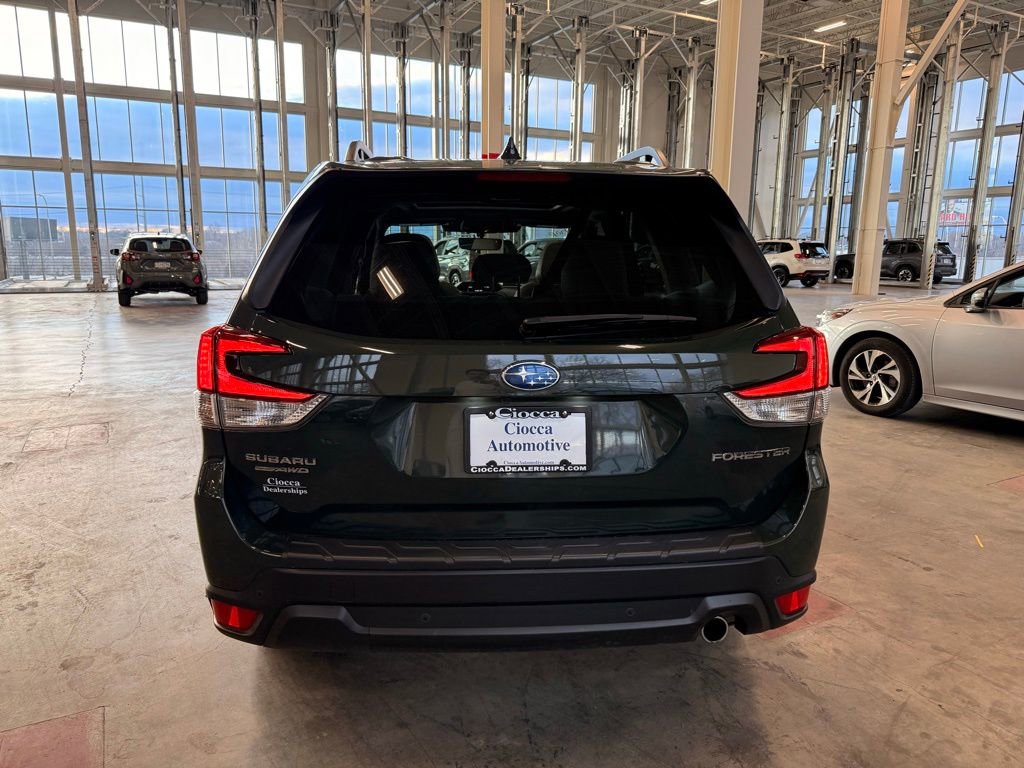 Used 2023 Subaru Forester Limited image 4