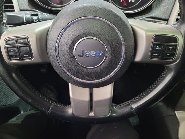 Used 2012 Jeep Grand Cherokee Altitude image 32