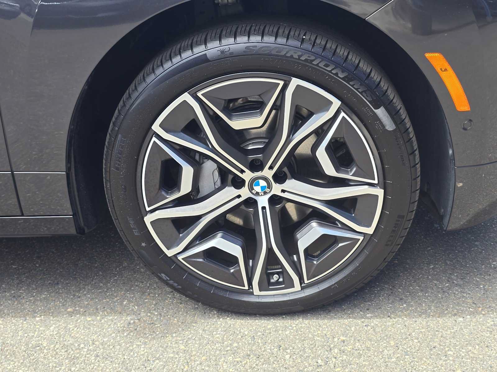 Used 2026 BMW iX xDrive45 AWD/4WD image 9