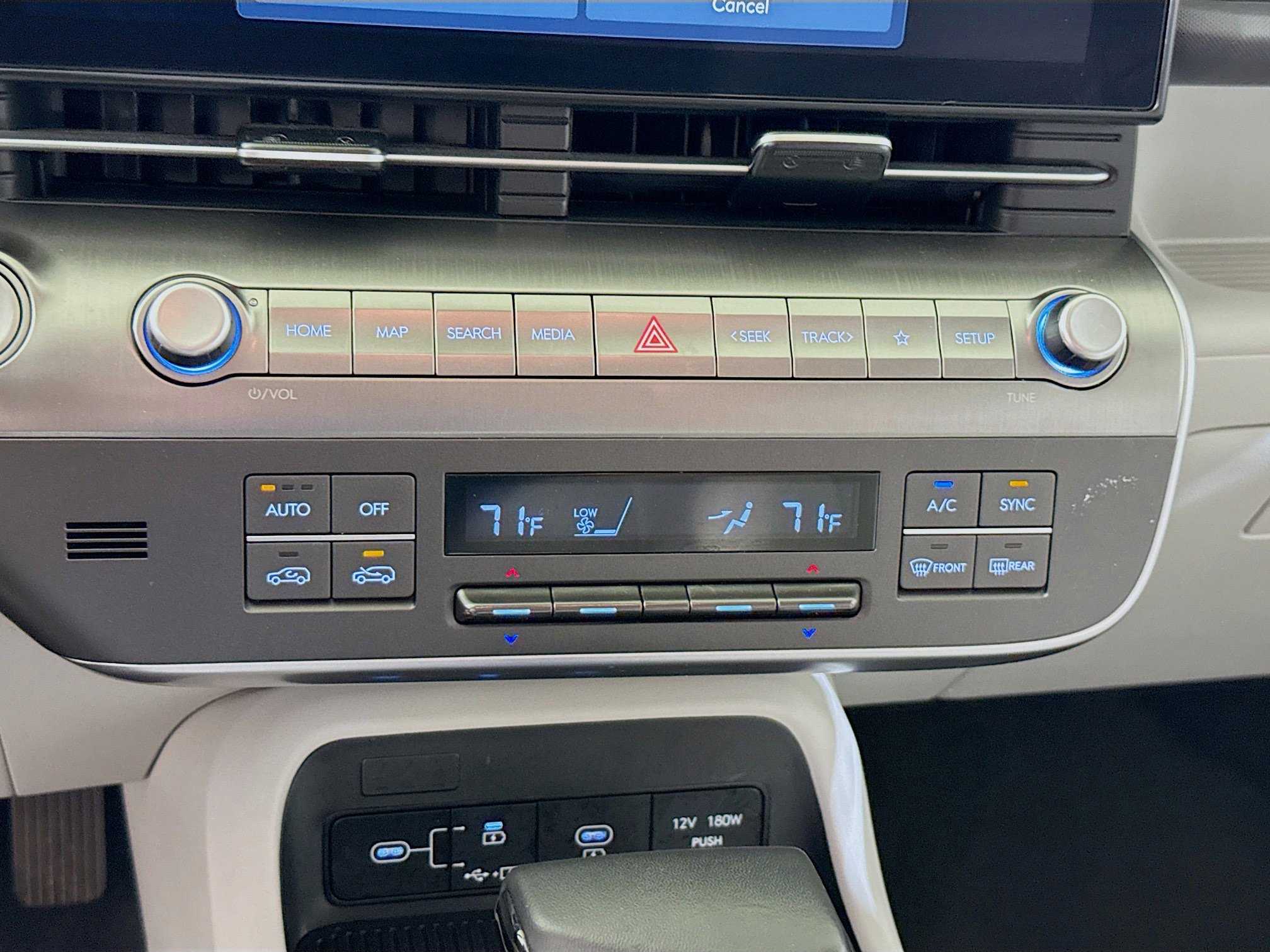 Used 2025 Hyundai Kona SEL image 19