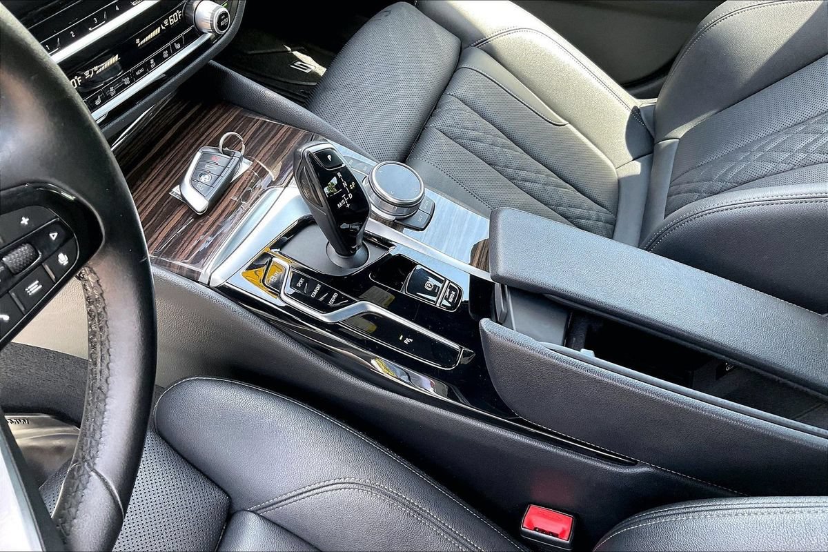 Used 2022 BMW 530i xDrive w/ Convenience Package AWD/4WD image 18