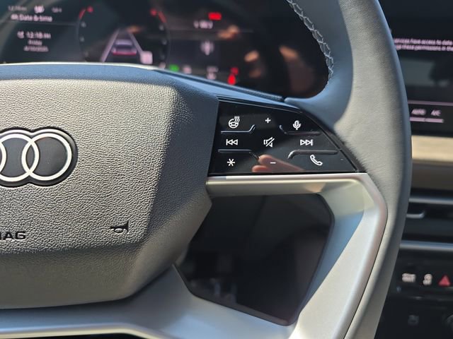 Used 2025 Audi Q5 Premium w/ Convenience Package image 21