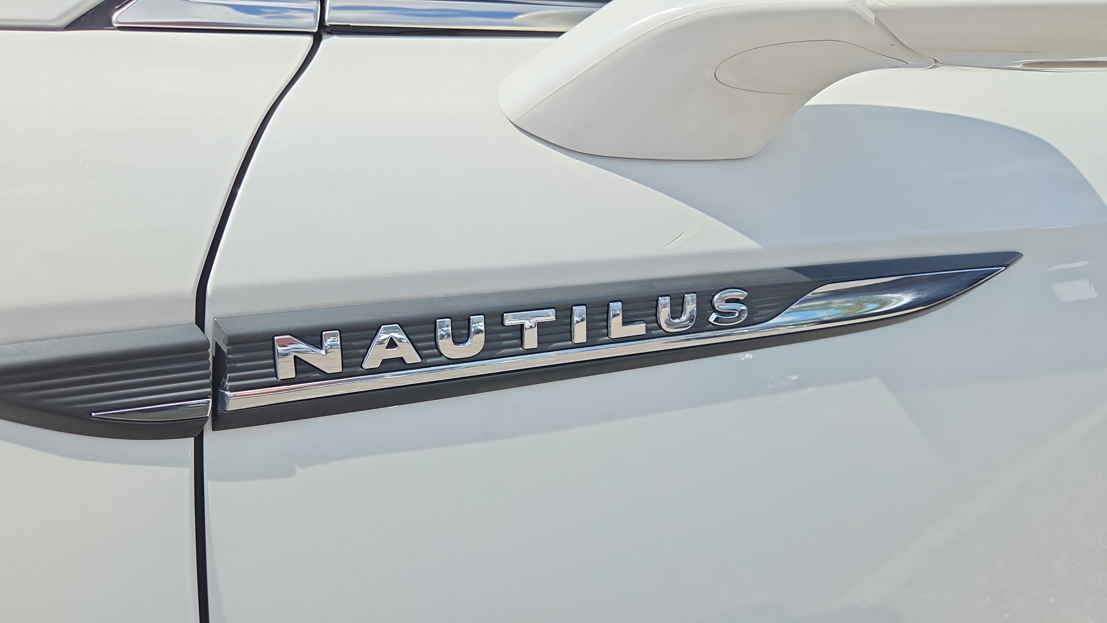 Used 2021 Lincoln Nautilus Reserve w/ Cargo Utility Package AWD/4WD image 34