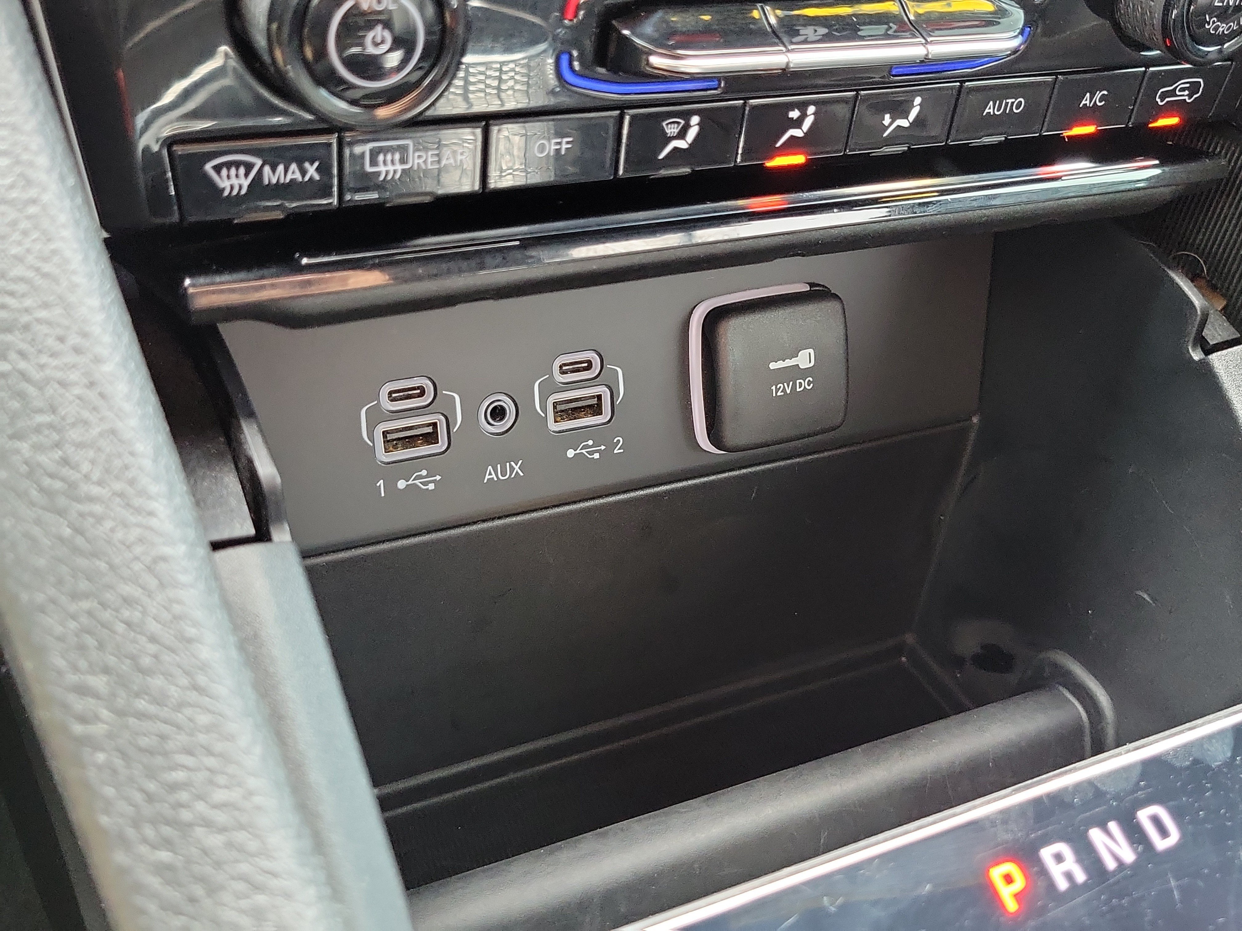 Used 2024 Jeep Grand Cherokee L Limited RWD image 35