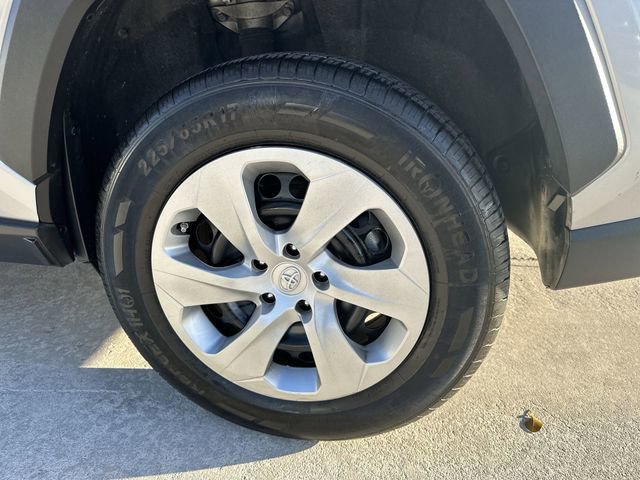 Used 2023 Toyota RAV4 LE image 11