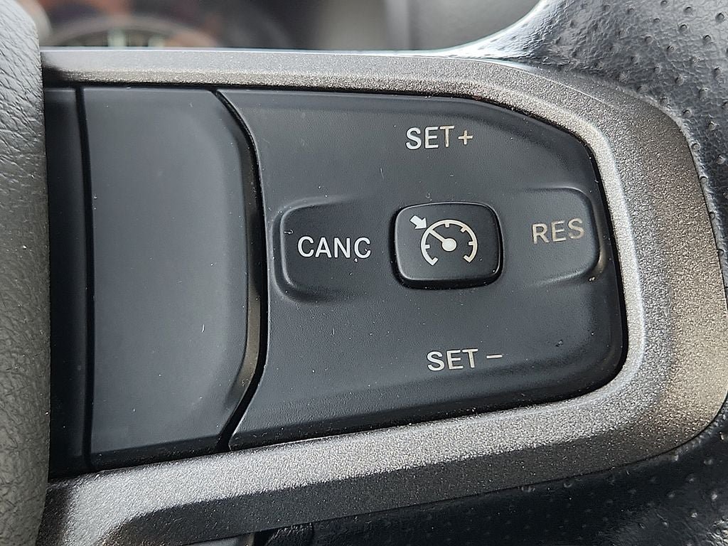Used 2024 RAM 2500 Tradesman w/ Chrome Appearance Group AWD/4WD image 27