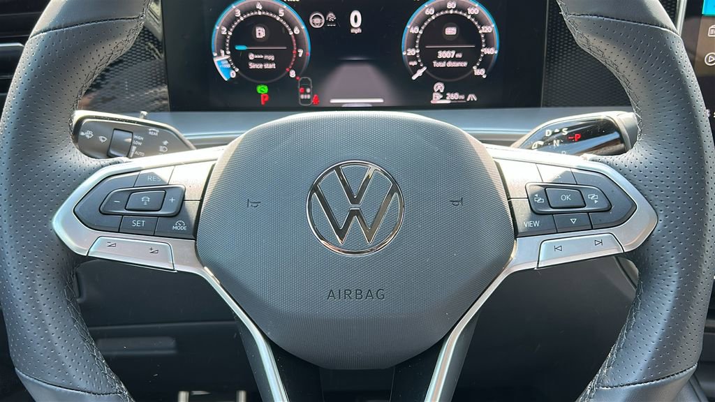 Used 2026 Volkswagen Tiguan SE R-Line AWD/4WD image 12