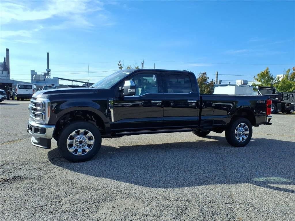 New 2026 Ford F350 Lariat w/ Chrome Package image 4
