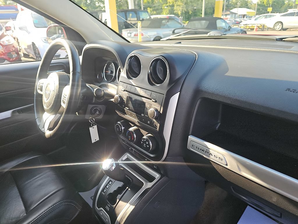 Used 2017 Jeep Compass High Altitude FWD image 82