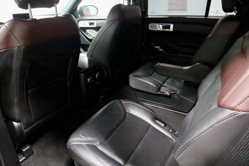 Certified 2022 Ford Explorer Platinum w/ Technology Package image 26