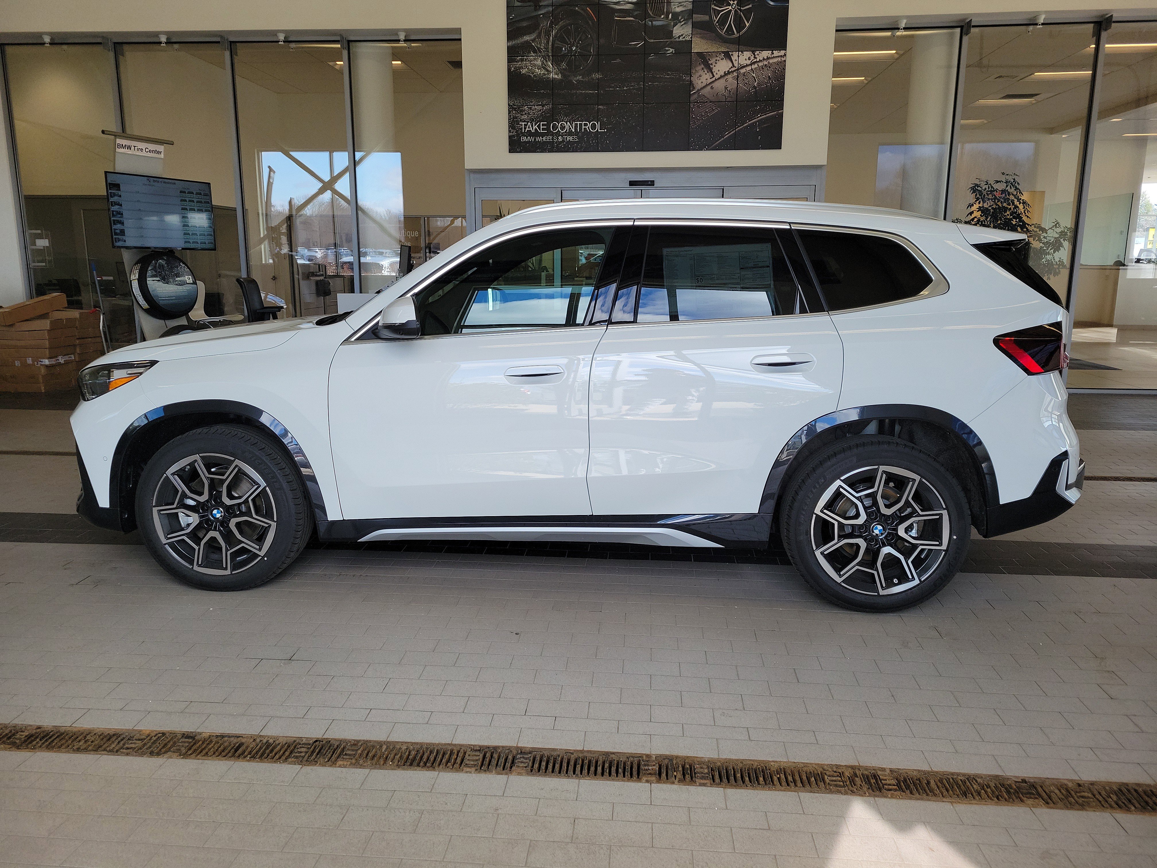 Used 2026 BMW X1 xDrive28i w/ Technology Package AWD/4WD image 8