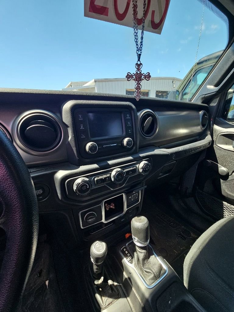 Used 2021 Jeep Wrangler Sport AWD/4WD image 11