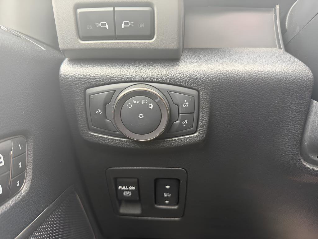 Used 2019 Ford F150 Raptor w/ Equipment Group 802A Luxury image 18