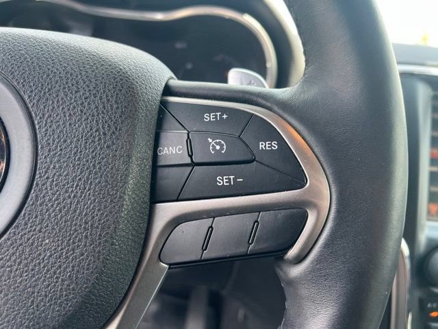 Used 2017 Jeep Grand Cherokee Altitude AWD/4WD image 15