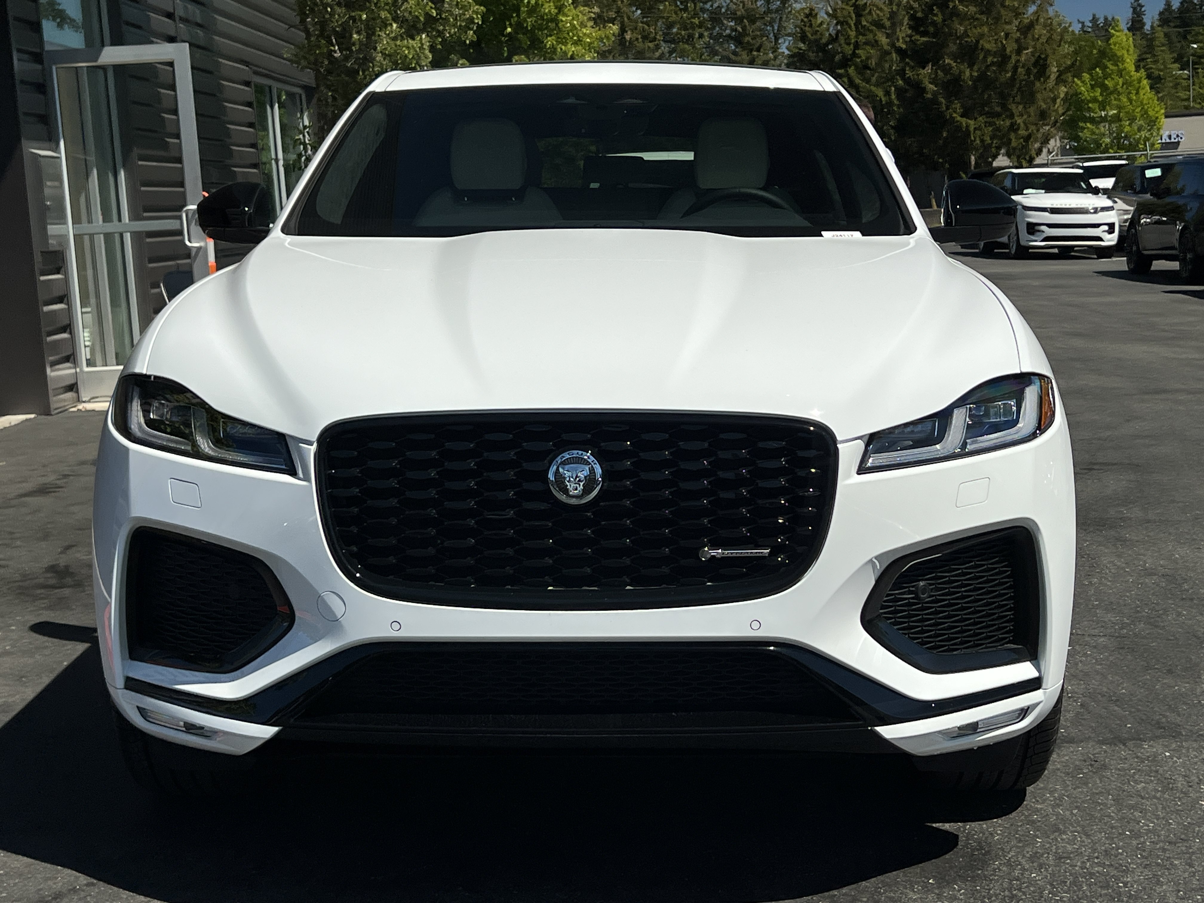 New 2025 Jaguar F-PACE R-Dynamic S AWD/4WD image 4