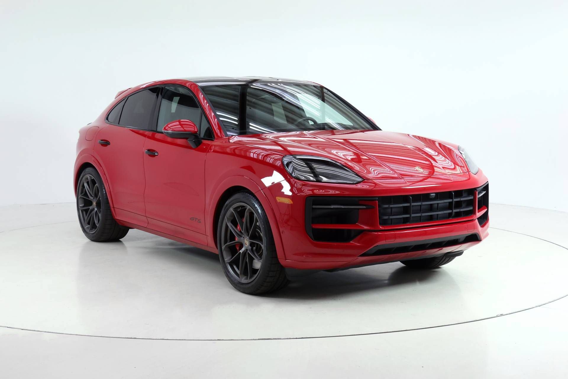 Certified 2025 Porsche Cayenne GTS AWD/4WD image 9