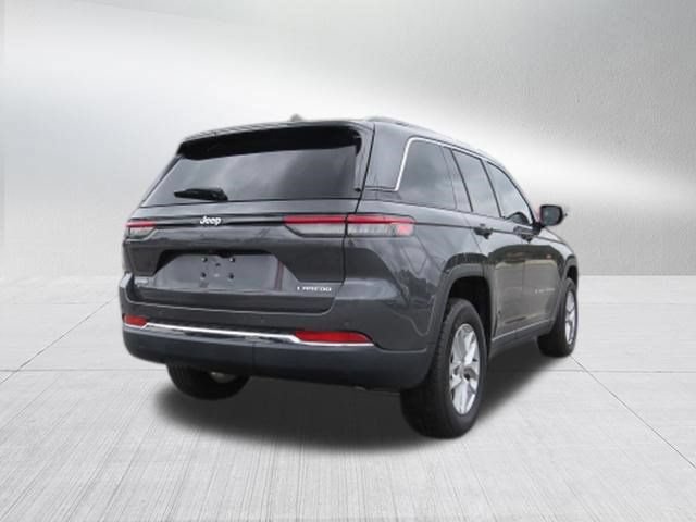 Certified 2024 Jeep Grand Cherokee Laredo X RWD image 4