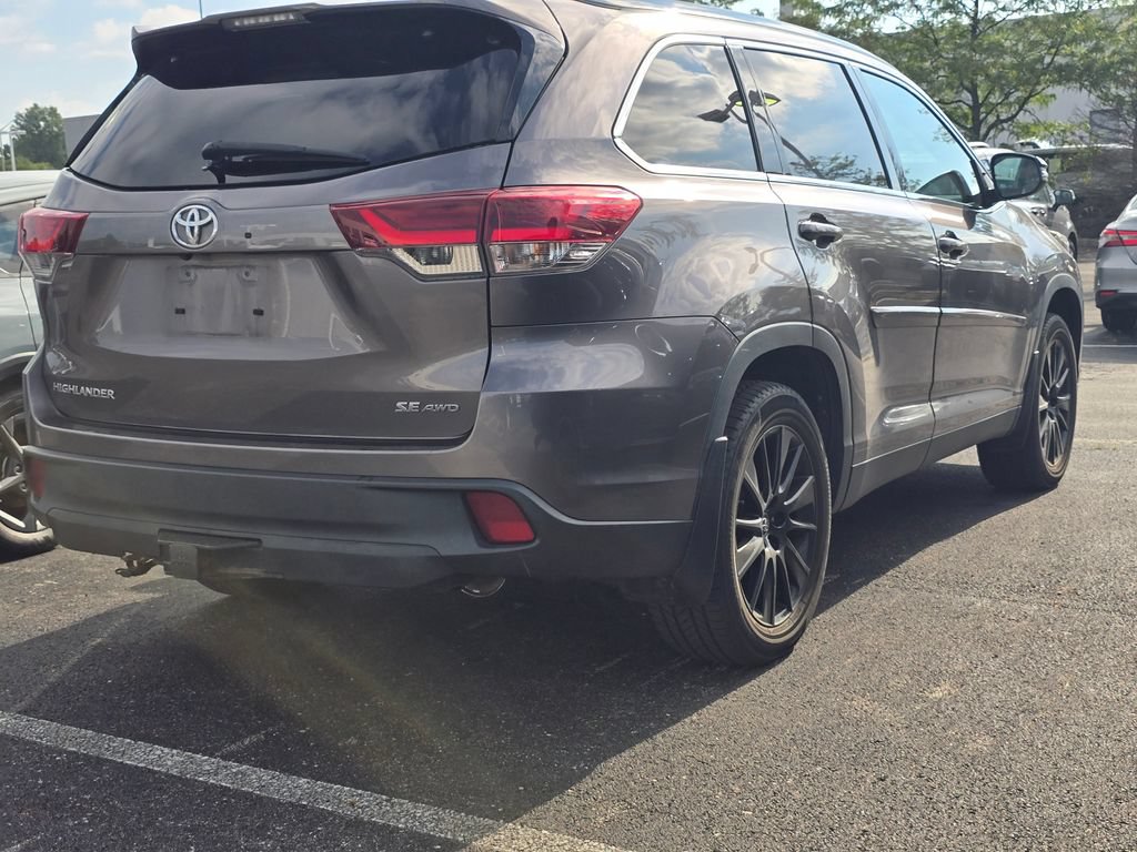 Used 2019 Toyota Highlander SE AWD/4WD image 8