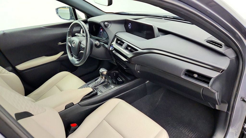 Used 2021 Lexus UX 250h w/ Premium Package AWD/4WD image 23