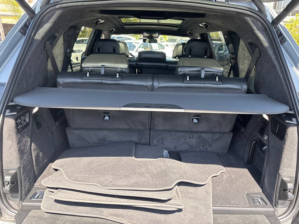 Used 2024 BMW X7 xDrive40i w/ M Sport Package AWD/4WD image 11