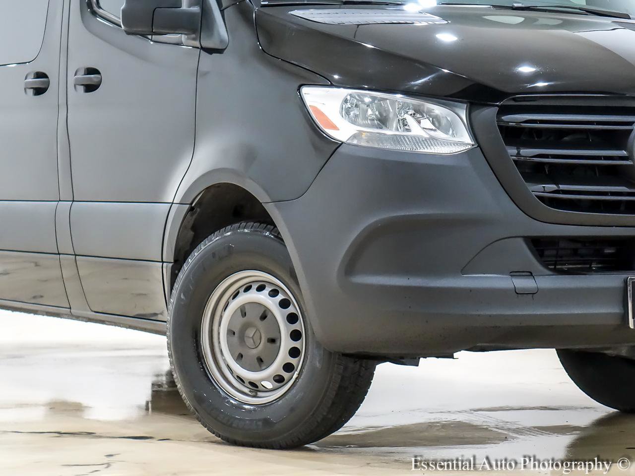 Used 2019 Mercedes-Benz Sprinter 2500 image 3