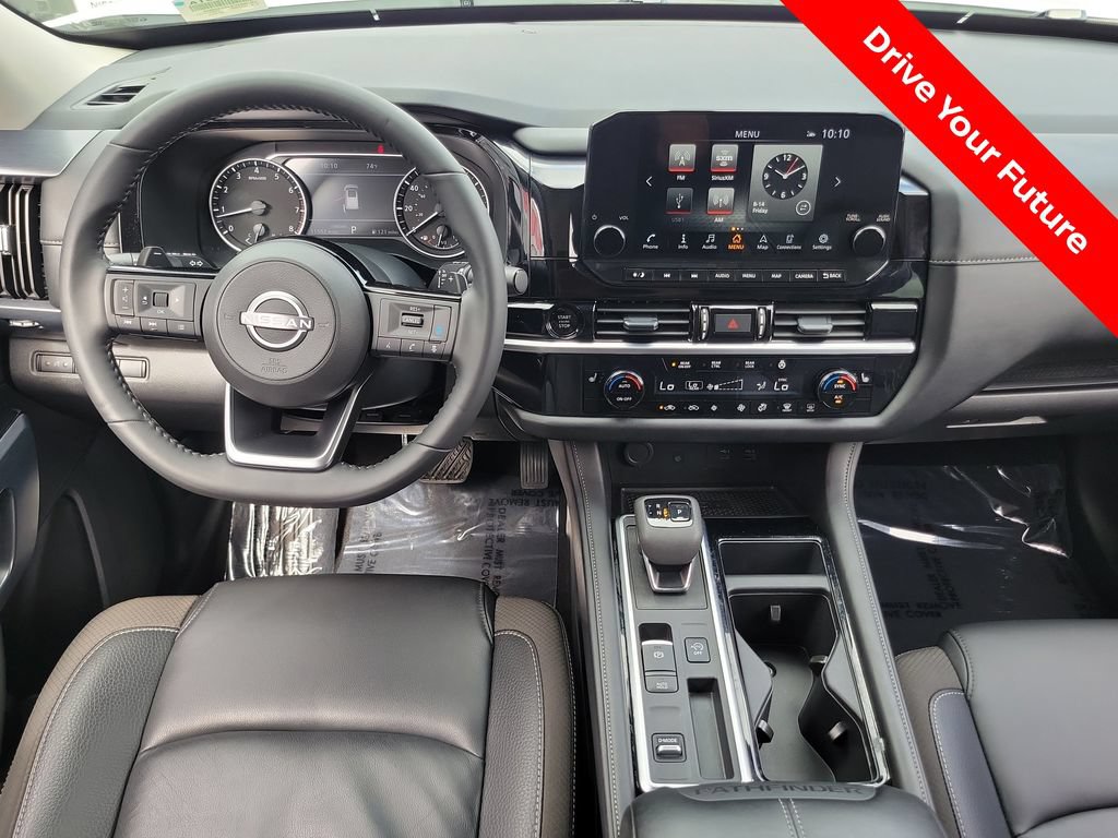 Certified 2025 Nissan Pathfinder SL FWD image 4