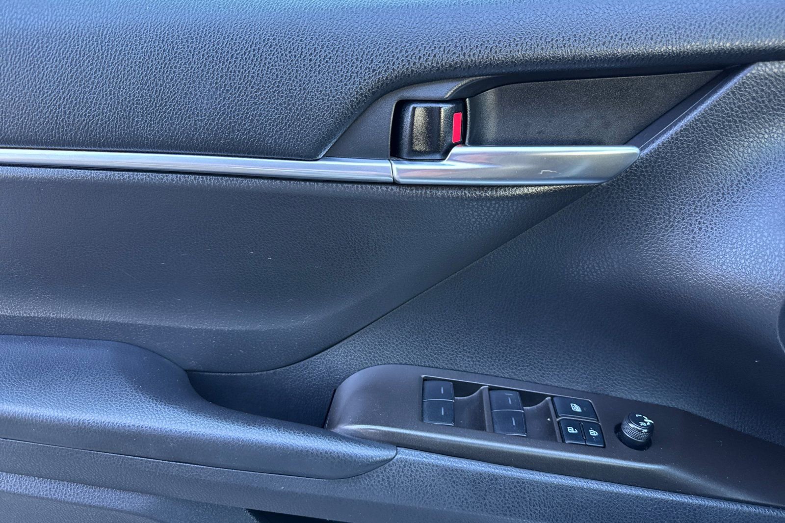 Used 2021 Toyota Camry TRD w/ TRD Package w/JBL Audio FWD image 11