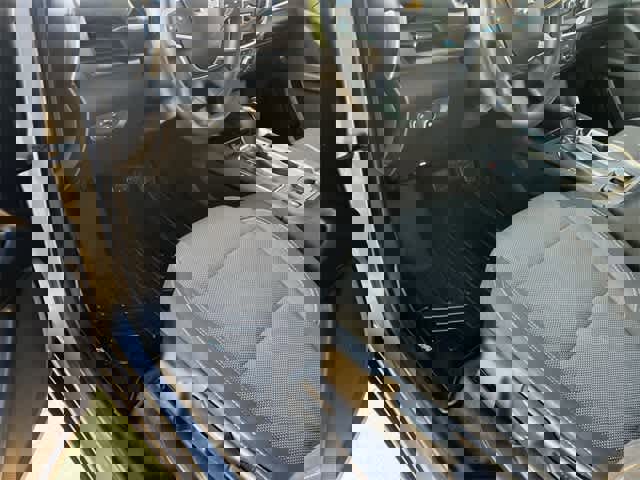 Used 2019 Chevrolet Traverse LS image 3