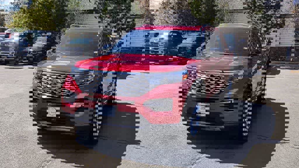 Used 2022 Ford Explorer Platinum w/ Equipment Group 601A image 4