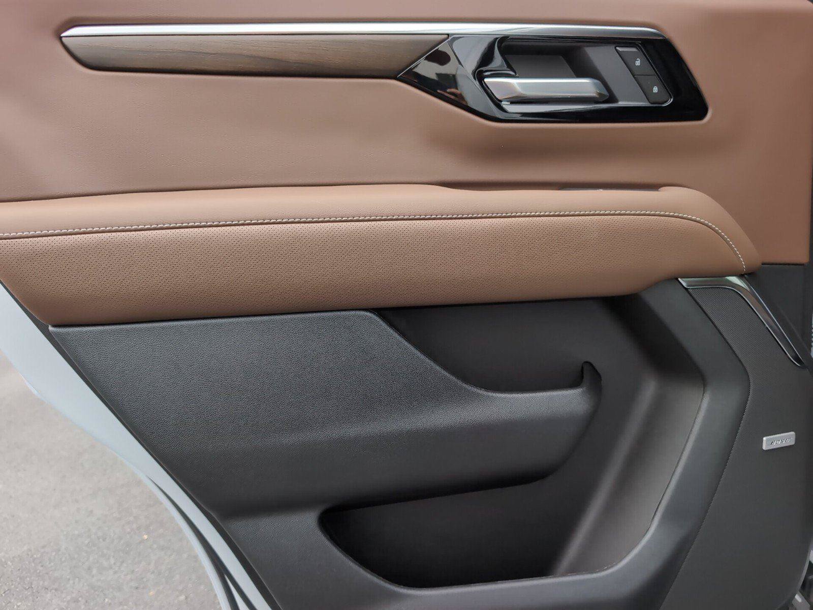 New 2026 Chevrolet Tahoe High Country AWD/4WD image 17
