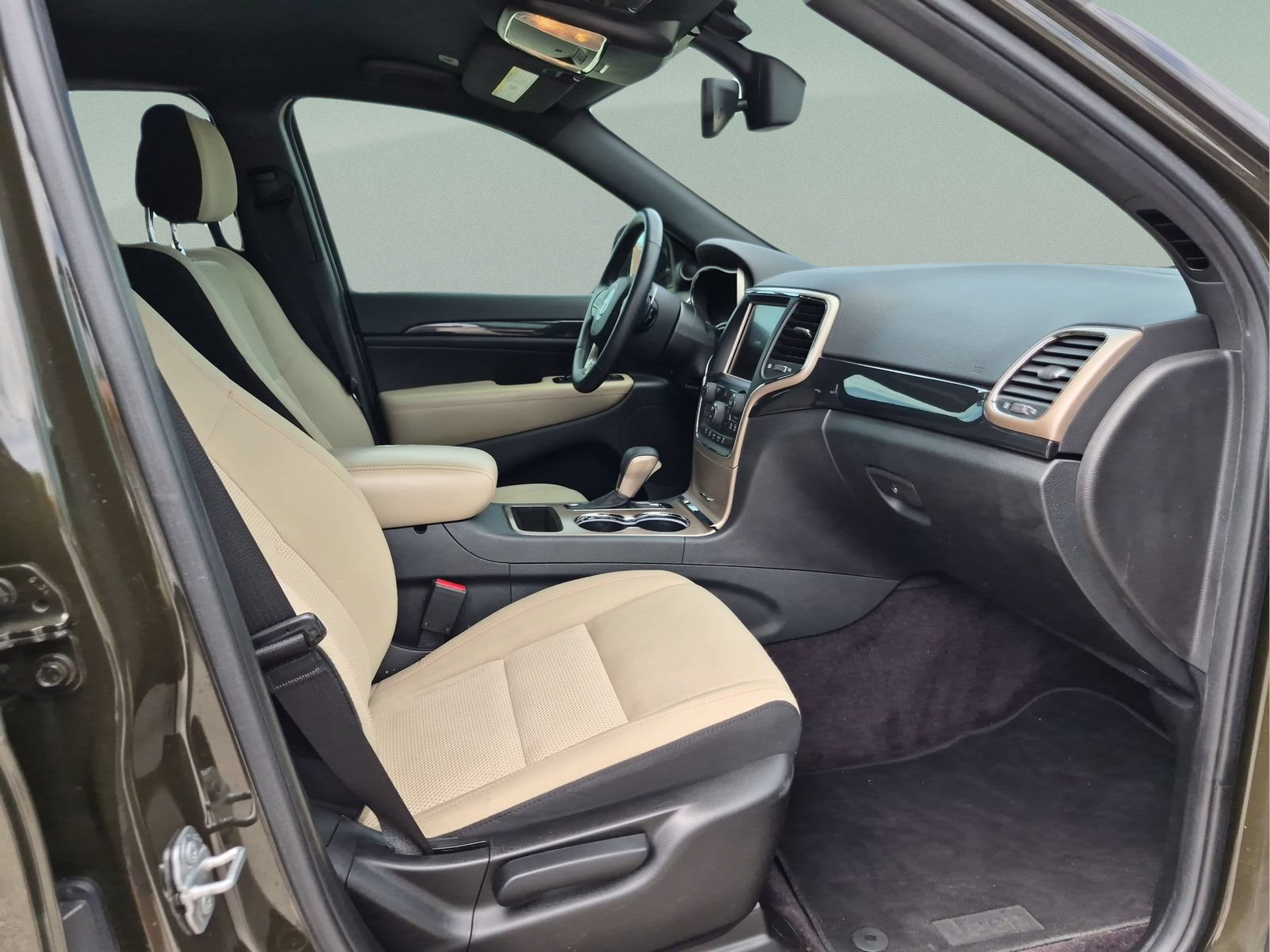 Used 2017 Jeep Grand Cherokee Laredo 75th Anniversary RWD image 20