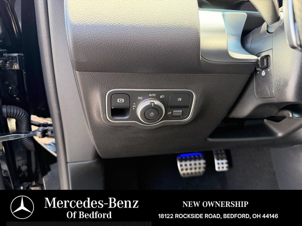 New 2026 Mercedes-Benz GLB 250 4MATIC image 9