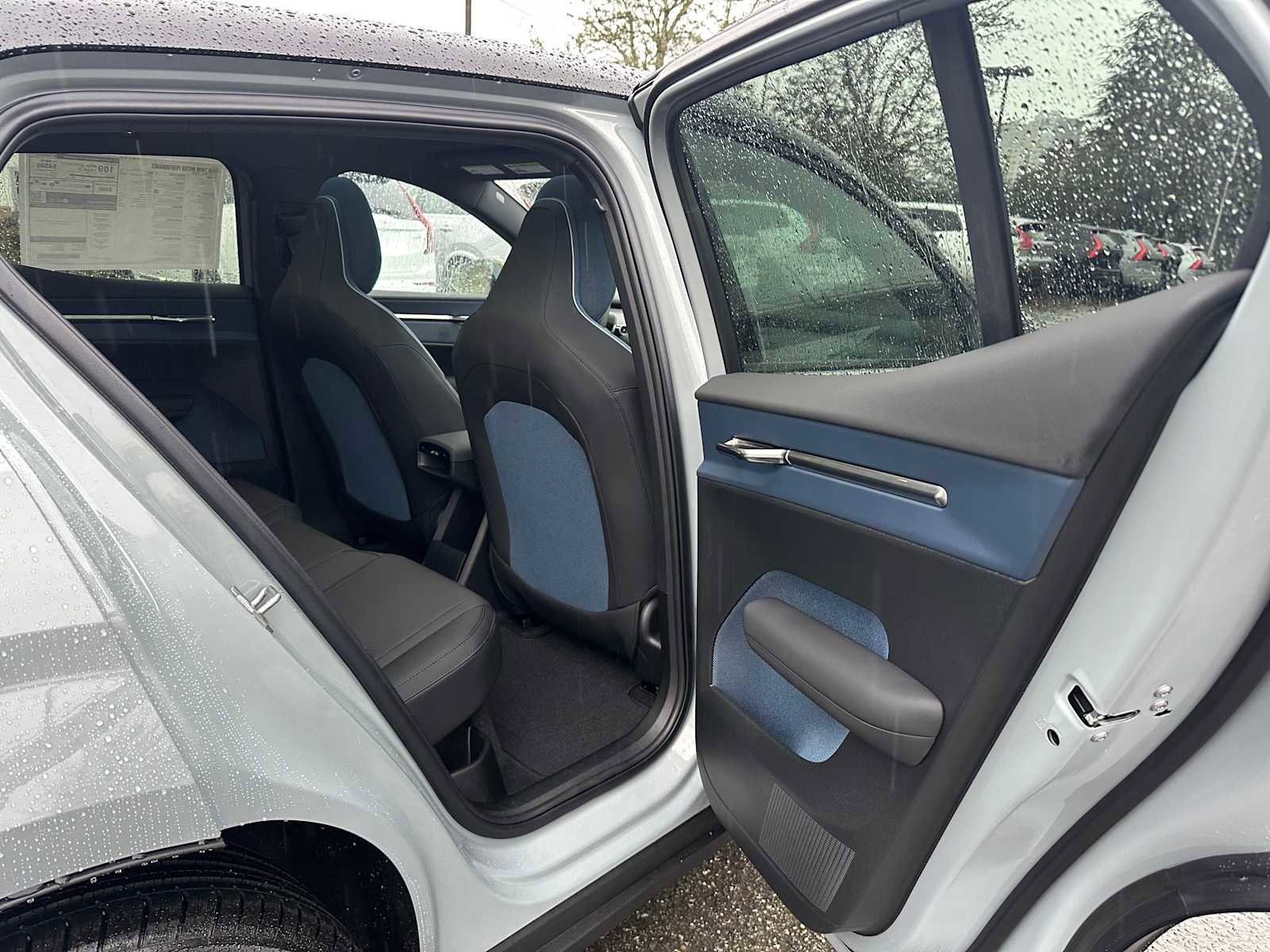 New 2026 Volvo EX30 Plus w/ Protection Package Premier AWD/4WD image 13