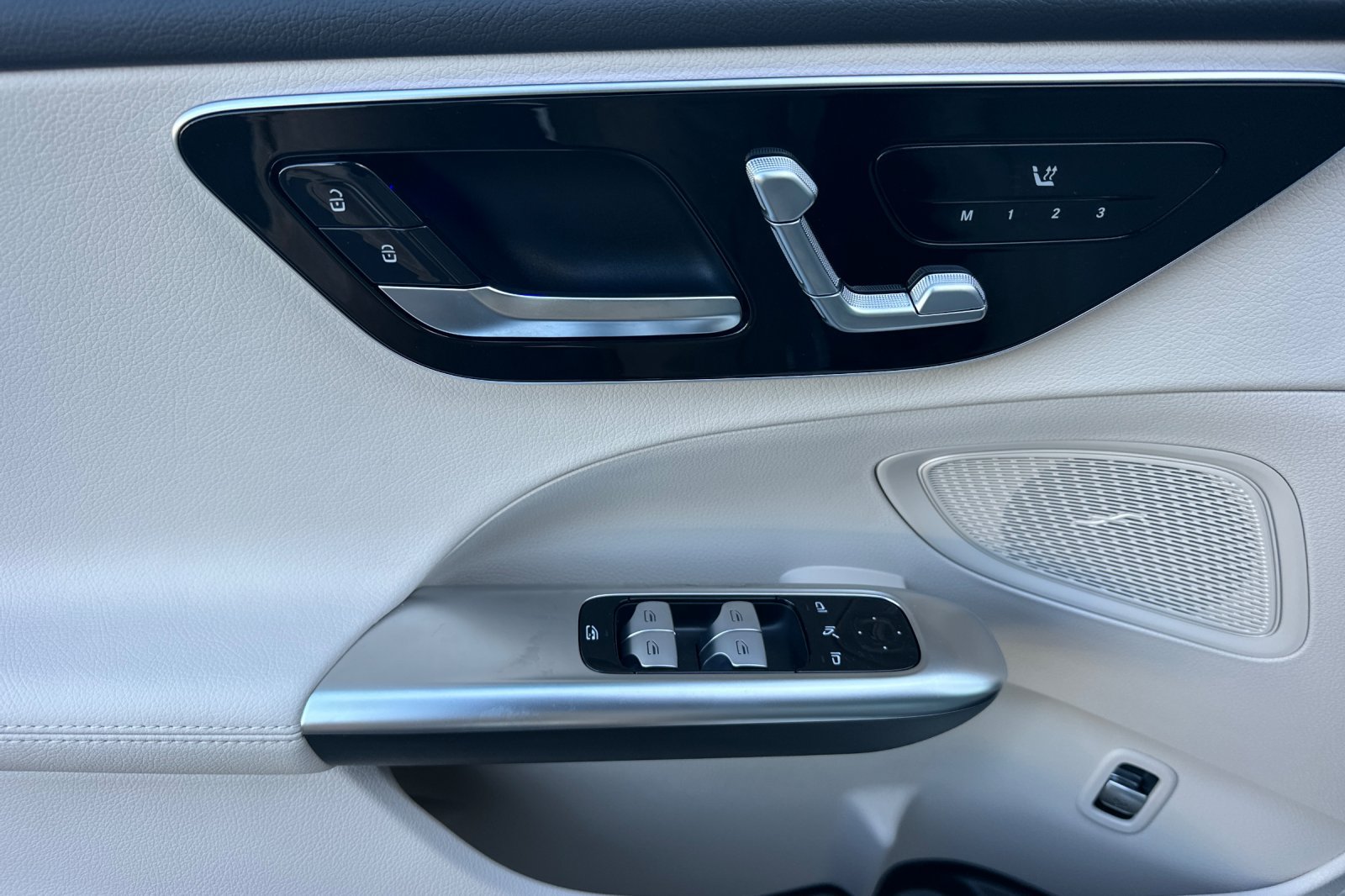 New 2026 Mercedes-Benz C 300 4MATIC Sedan image 11