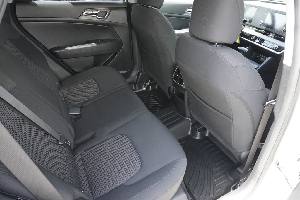 Used 2023 Kia Sportage LX AWD/4WD image 26