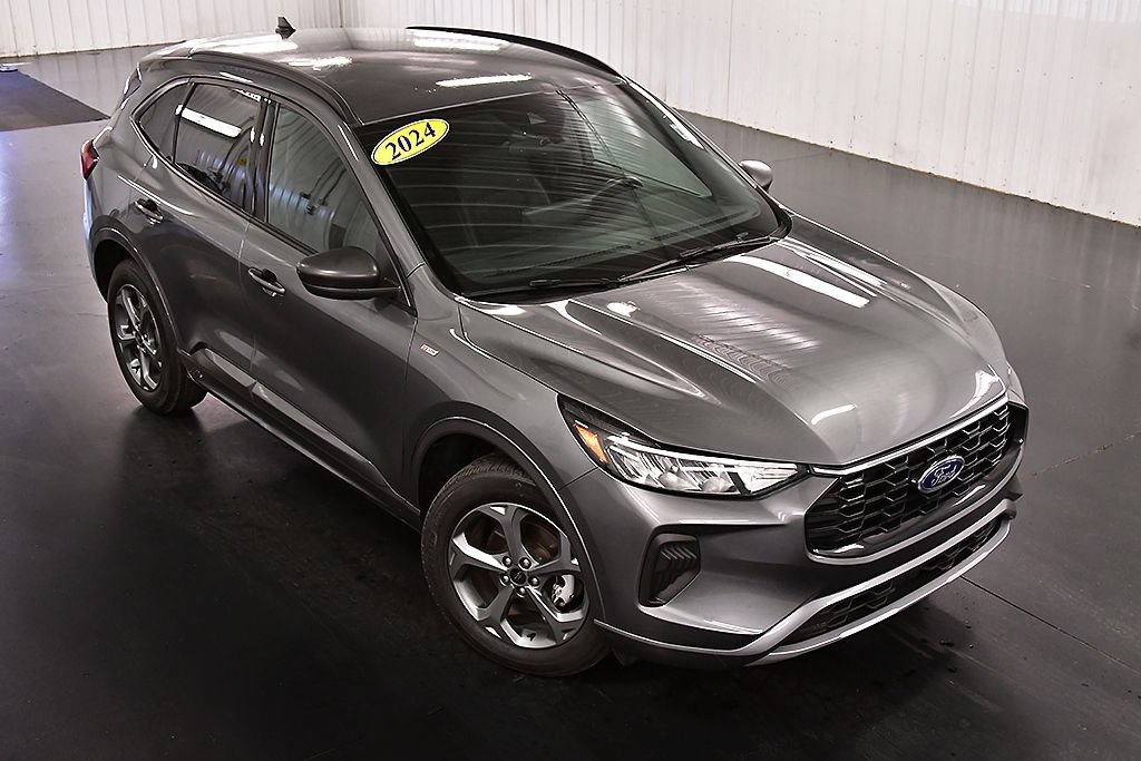 Used 2024 Ford Escape ST-Line w/ Tech Pack #1 AWD/4WD image 14