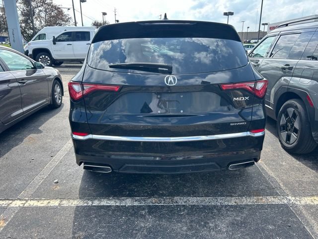 Used 2023 Acura MDX SH-AWD image 3