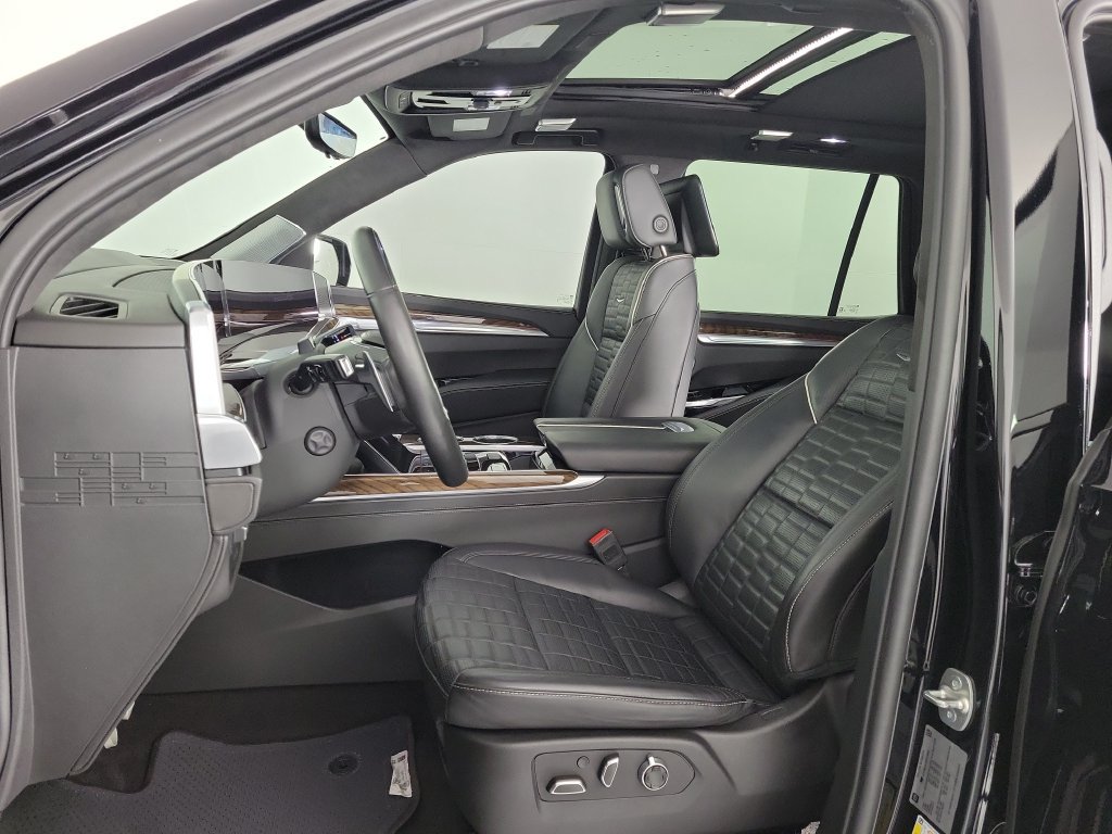 Used 2025 Cadillac Escalade Sport Platinum AWD/4WD image 19